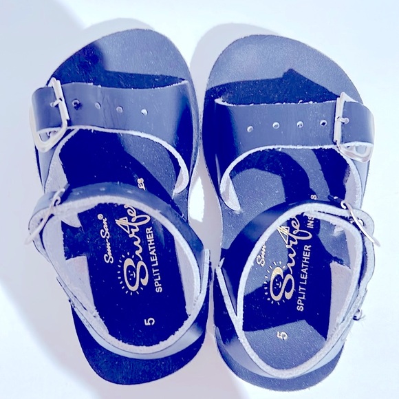 Salt water blue surfer sandals (size 5) - Picture 2 of 6
